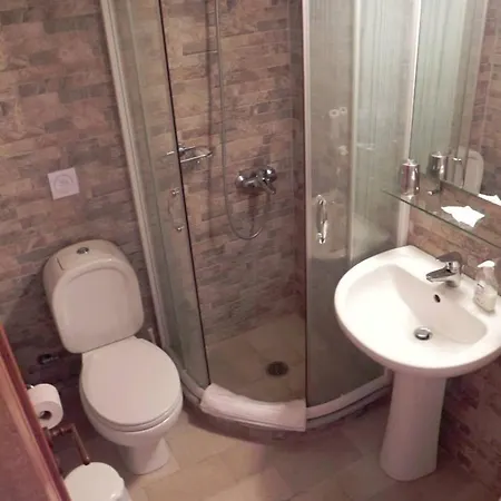 Kapetan Manwlis * Kato Khora