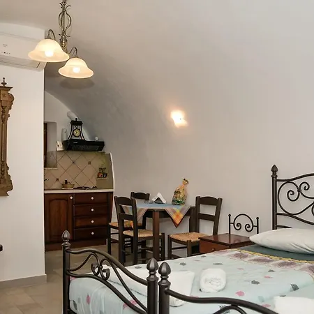 Kapetan Manwlis * Kato Khora