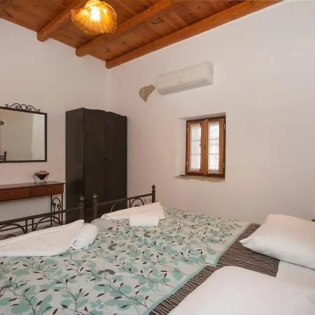 Kapetan Manwlis Kato Khora