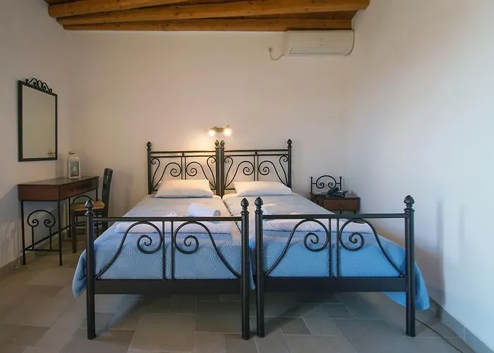 Kapetan Manwlis Kato Khora